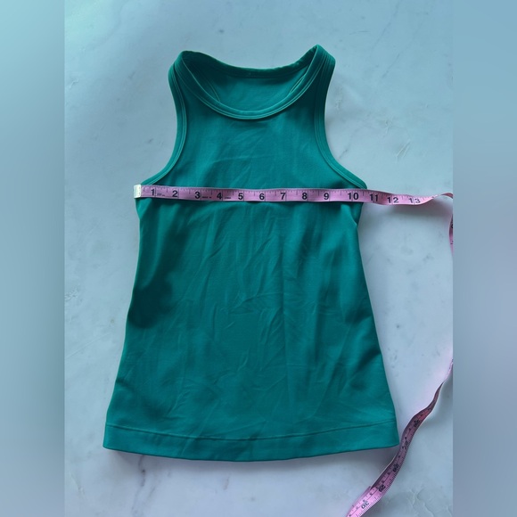 Lululemon - Picture 6 of 7